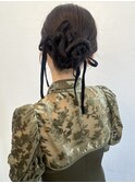 ねじねじシニヨンにリボン
