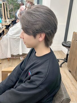 ネオリーブ クーロ メゾン 横浜(Neolive curro Maison) ハイトーン×韓国風フェザーショート