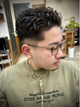 ザナンバースリー 八王子(THE NUMBER THREE)の写真/【BARBER SHOP】“フェード/スキンフェード”どんなシーンでも似合うパーマメンズスタイルに【八王子駅】