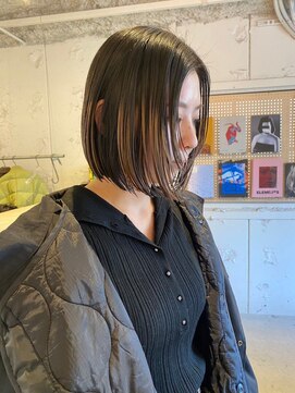 ルーム(Loom.) ハイトーン顔周りレイヤーカットケアブリーチブリーチカラー