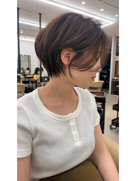 ロシェ 横浜店(loche) 大人フェザーショート×顔まわりレイヤー×美髪[横浜駅]