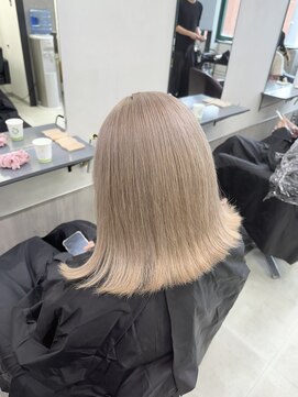 ジルバイジゼル(JILL by GiseL) ホワイトベージュ