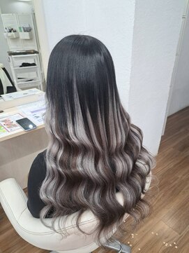 【エクステ】ハイライトグレーカラー