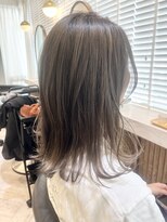 リリー(RILLY)&nbsp;透明感グレージュ