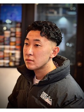 ＜理容室＞＜バーバー＞＜おーてぃー＞メンズパーマ、シチサン