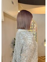 ヒビヲ 天神警固(HIBIO) ショートボブ切りっぱなしボブタッセルボブブリーチダブルカラー