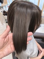 ニコア(nicoa)&nbsp;赤みレスの柔らかグレージュカラーボブスタイル