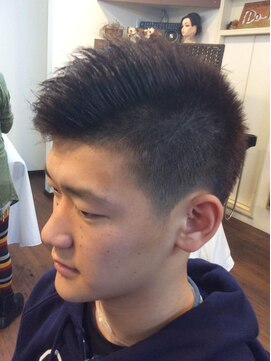 アキツ ヘアメイク ドーラ(Akitsu Hair Make Do ra) 震災狩りっぽく