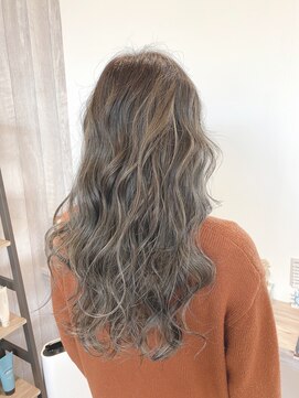 カナロア(KANALOA) 外国人KANALOA☆外国人風グレーベージュバレイヤージュ