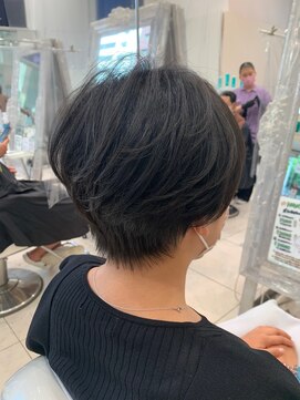 アッシュ 関内店(Ash) ハンサムショートスタイル　刈り上げなし　レディースカット