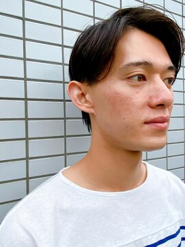 ギリア(Gillia) ツーブロック サイドパートショート