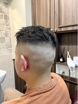 ミリオンバックス 上野(Million Bucks) スキンフェード/ハイフェード[メンズ/上野]