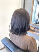 切りっぱなしミディアムボブ
