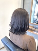 ソッカ(socca)&nbsp;切りっぱなしミディアムボブ