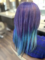 個性的派手髪 鮮やか紫+水色グラデーションカラー