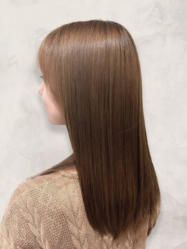 ファイン 三笠店(Fine) 20代30代40代ストレートミルクティーブラウン髪質改善艶感