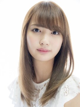 ビューティーアンドケアカロン(Beauty and Care CALON) 自然な艶としなやかな手触りのストレートスタイルでうねりを改善