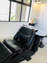 バーバーアンドビューティー マル(Barber and Beauty MARU)