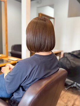 リム(Limb) ベージュブラウン