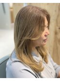 レイヤーカットと白髪ぼかし