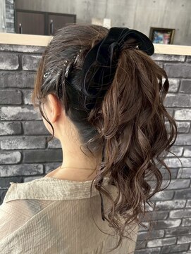 ディアーバイラポールヘア(Dear by RAPPORT HAIR) ポニーアレンジ