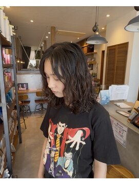 シモン(SIMON) ミディアムヘア×ウェーブスタイル