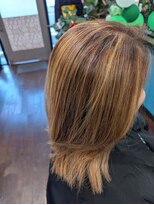 ミント(mint) 脱白髪染め白髪ぼかしカラーレイヤーカット40代50代60代70代