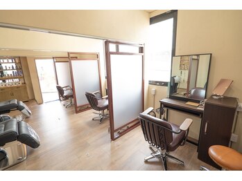 ライフ 忍ケ丘店(Lyfe)の写真/女性スタイリスト多数◎女性専用半個室プライベートでマンツーマン施術♪(40文字)