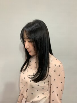 ユーアールアルシュ(UR Arche) 暗髪ロングフェイスレイヤー