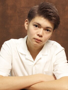 シアンデルカ(CYANDELUCCA) 外国人風七三ショート