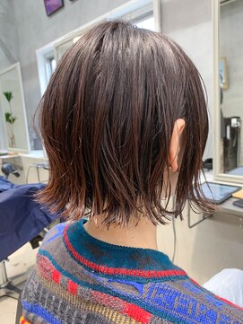 テトヘアー(teto hair) 切りっぱなしボブ、ピンクベージュ、ワイドバング