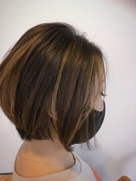 ヘアーサロン ディ アイ ジー ソル(Hair Salon D.I.G sol) 前下がりハイライト