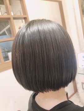 リリー 勝田台店(Lilly) 【勝田台駅Lilly昼間】首元すっきりショートボブ