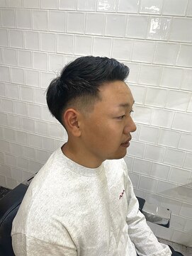 メリケンバーバーショップ フクオカ(MERICAN BARBERSHOP FUK) ツーブロックツイストパーマビジネスかき上げフェードS6