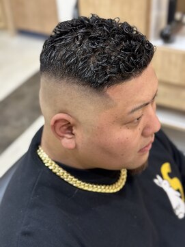 トレックスバーバー(TREX barber) スキンフェード/フェード/ハイスキン/ハードパーマ/強めパーマ