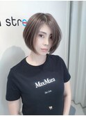 前下がりショートボブ×透明感カラー＋ハイライト