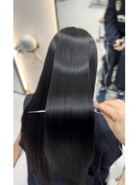 ジーナ 博多筑紫口(Zina) 【輝士】艶髪ブルーブラックカラー×TOKIOトリートメント