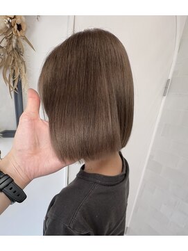 シェルマン(Charmant) 高槻 ブリーチ 中明度カラー 白髪ぼかし