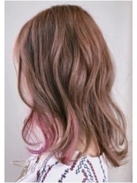 ピンクイヤリングカラー