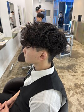 アンサー 千葉中央(UNSER prod by THE DAY) 【MEN’S HAIR/サーフカール/刈り上げセンターパート/千葉】