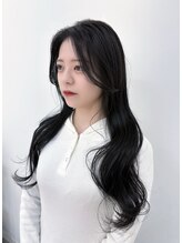 ピエスプリヴェ(PIECE PRIVE)&nbsp;レイヤーカット/レイヤー/透明感カラー/ダークグレー/髪質改善