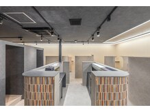 あえて見せるセンターブース