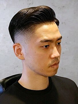ワンワンオー バーバーショップ 長浜店(@110 BARBER SHOP) サイドパート・スキンフェード