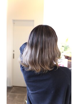 エス(esu) ハイライトグラデーション×ホワイトベージュ