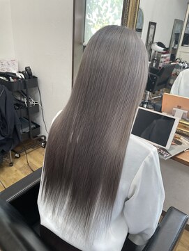 リリー ヘアーアンドビューティー(Lily) ハイトーンカラー