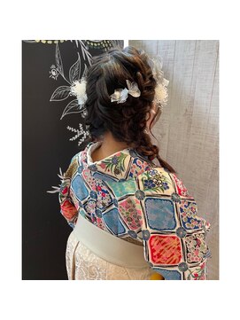 ヴィサージュ(VISAGE) 袴ヘアアレンジ