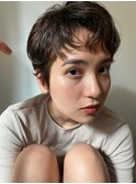 ミニウルフホワイトグレージュレイヤーカット大人ショート美髪