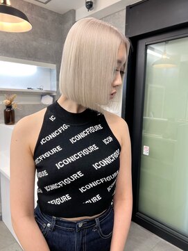 テイス 新宿(TACE) ハイトーンボブ[ネビージュ/黒髪/小顔/新宿]