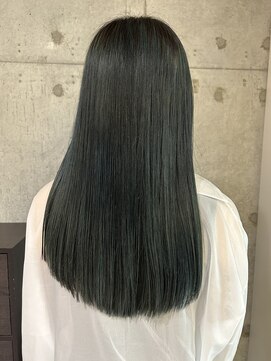 ウミ(Umi) 【hina/戸塚】オリーブベージュ/透明感カラー/艶カラー