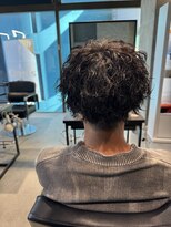 スタッド 松戸(stud. Men‘s)&nbsp;刈り上げラウンドマッシュ×波巻きツイスパMIXパーマ
